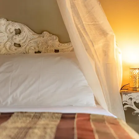Отель Luce Boutique Fortunago